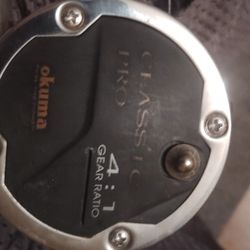 Okuma Reel With 6' Pole Ocean Fishing 