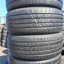 Vendo Un Set De Llantas Continental 225/55/R16 Instaladas Y Balansiadas En Perfectas Condiciones Las 4