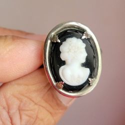 Cameo Ring In Onyx 