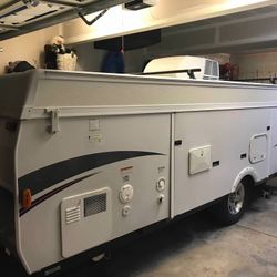******BEAUTIFULLY REMODELED ******2009 Fleetwood Niagara POPUP TRAILER/camper