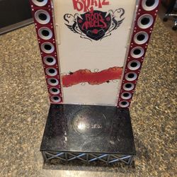 Bratz Rock Angels stage set