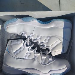 JORDAN 11 LEGEND BLUE 