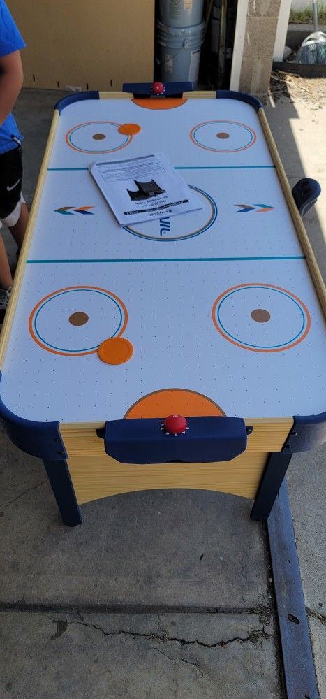 Air Hockey Table