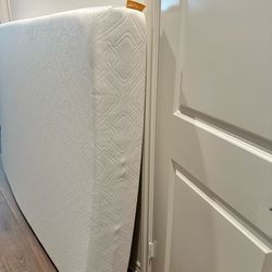 Full Size Memory Foam Mattress - Excellent Condition (Kid-Used)
