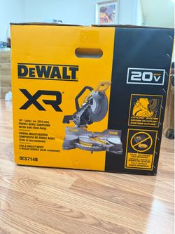NEW DEWALT XR 20V MAX 10” Double Bevel Compound Miter Saw – Tool Only (DCS714B)