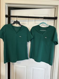 Figs Hunter Green Scrub Top