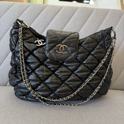 Authentic CHANEL Classic Lambskin Quilted Shoulder Bag – Vintage Special