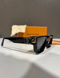 Louis Vuitton- sunglasses