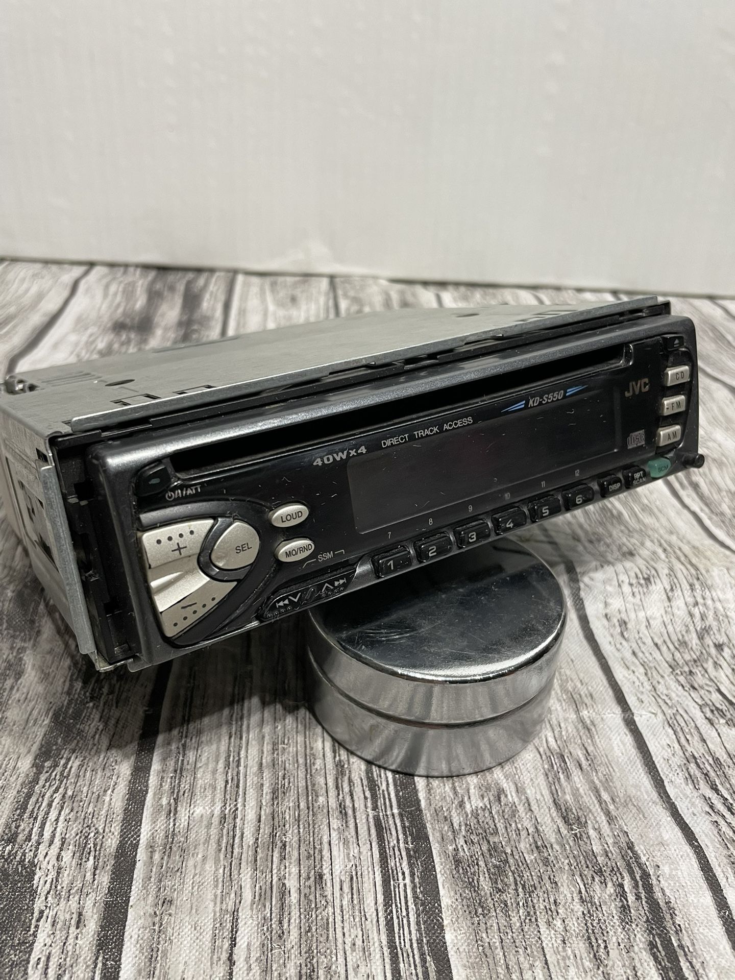 I JVC KD-S550 car stereo receiver CD player *untested* but appears to be in good condition 