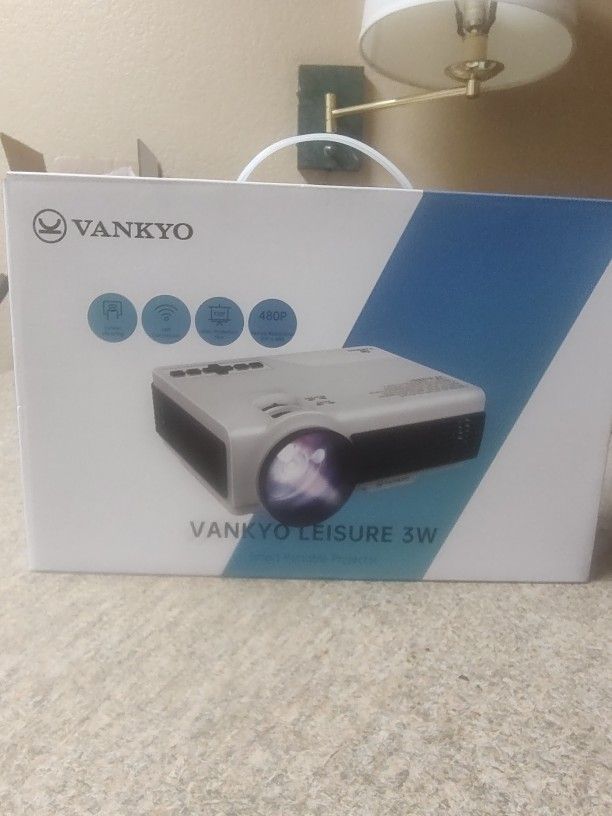 VANKYO Leisure 3W Mini, 3600 L, Portable WiFi Projector - Brand new!