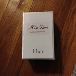 miss Dior Perfume 