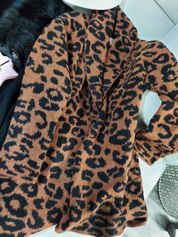 Go Out In ABSOLUTE Style -Leopard Sweater Cardigan  Thumbnail