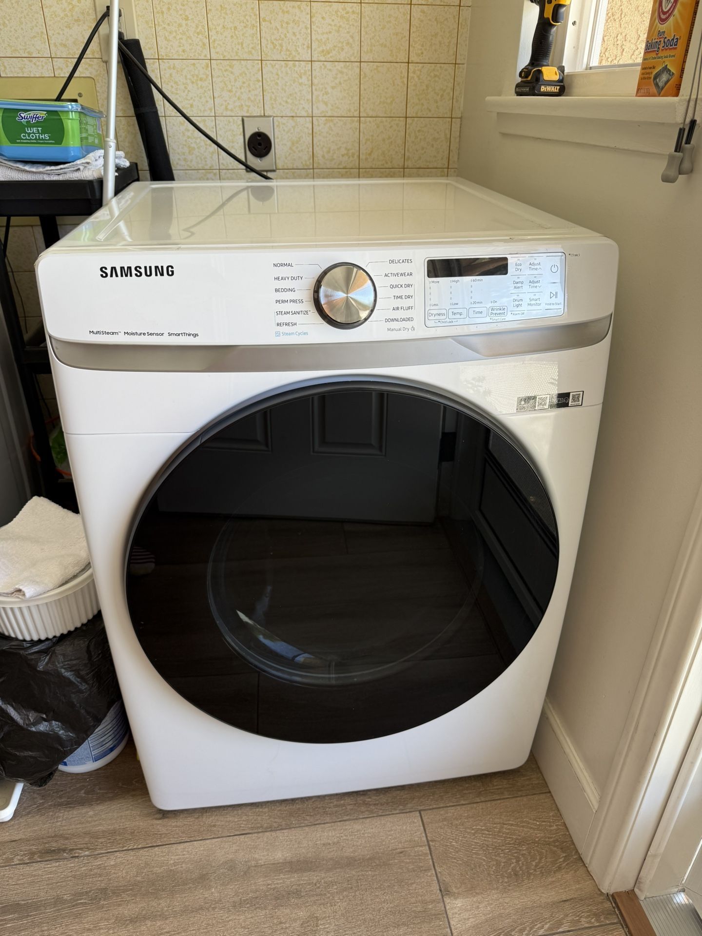 Samsung DVG45B6300W Gas dryer