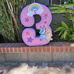 Glo's Custom Made Piñatas 