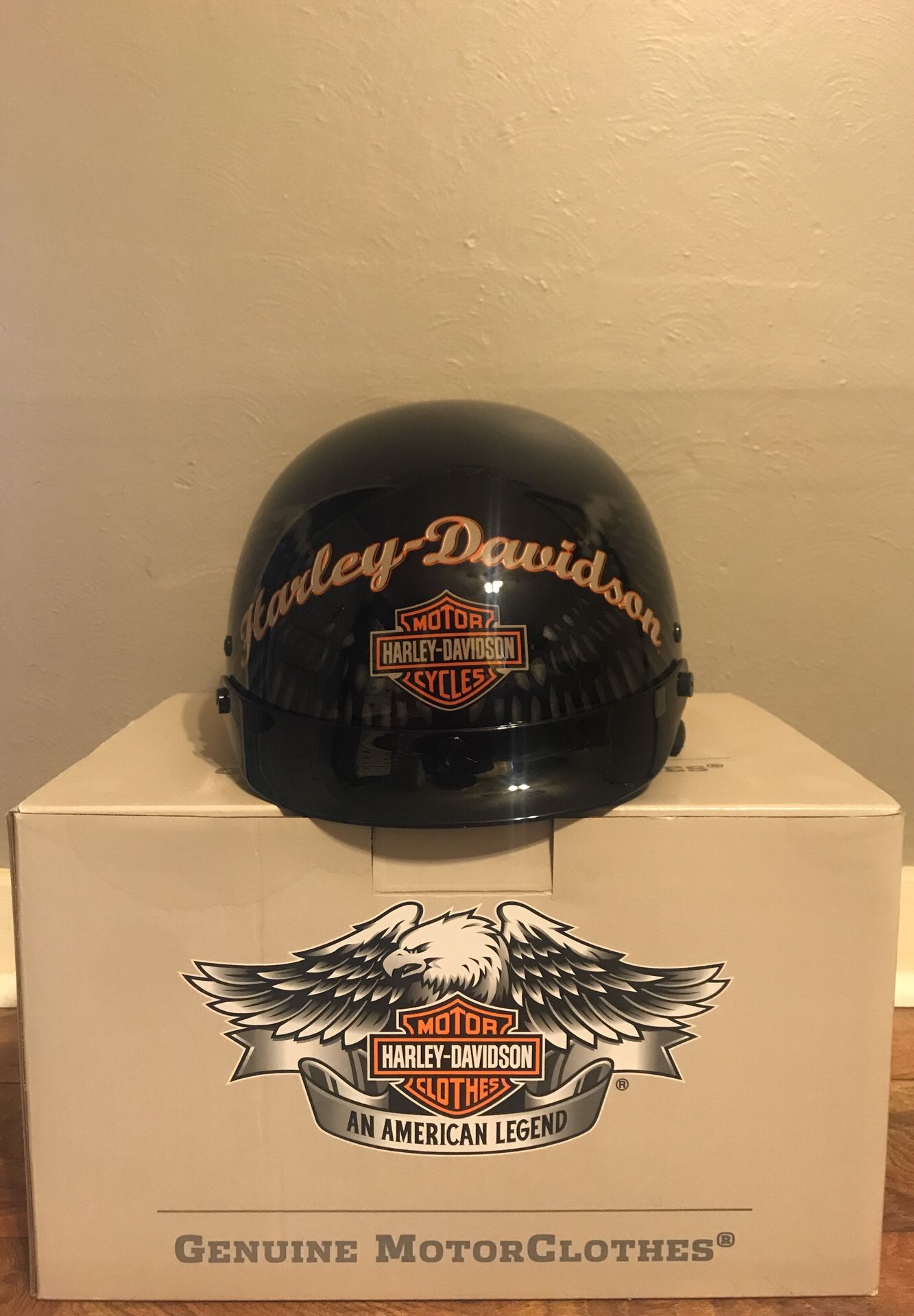 Women’s medium Harley-Davidson helmet, never worn