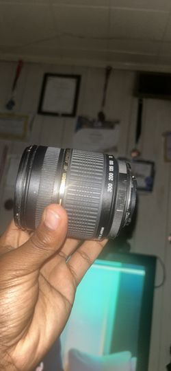 Nikon 28-300 Mm Camera Lense aF