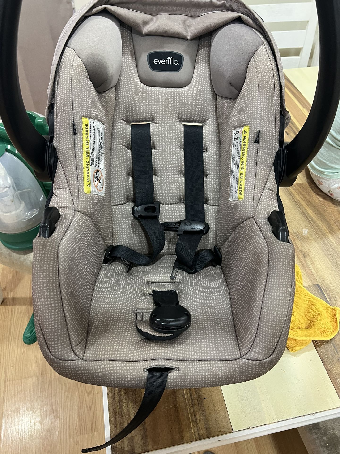 Car Seat And Base for Newborn N Up To 2 Years Old