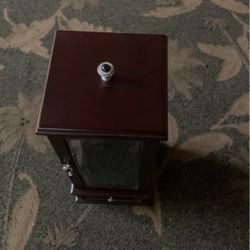 Jewelry box