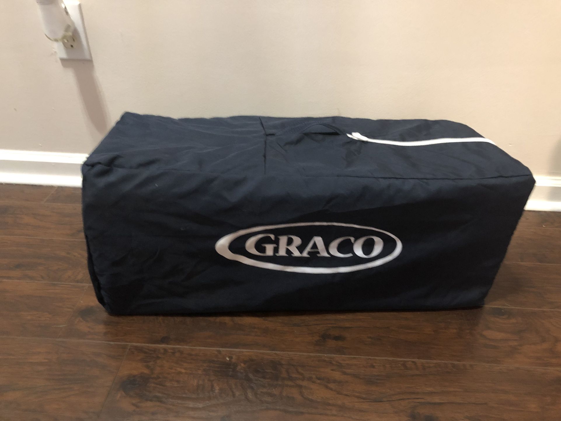 Graco Pack N Play With Insert + Sheets for Sale in Spring Hill