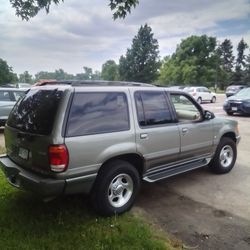 2000 Mercury Mountaineer