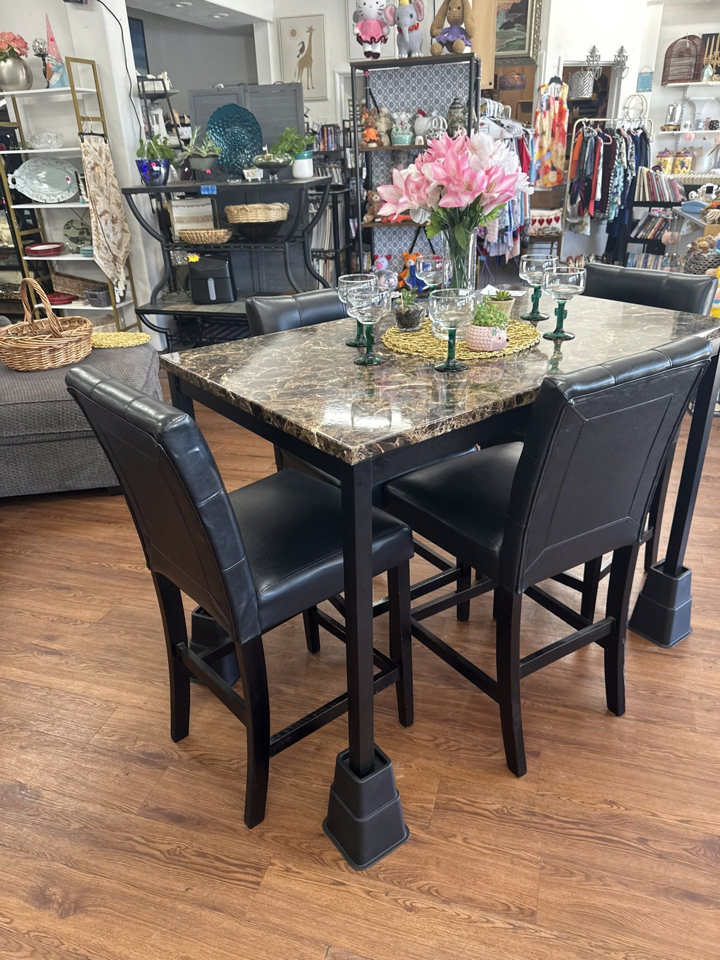 Cute Pub Table With Four Chairs