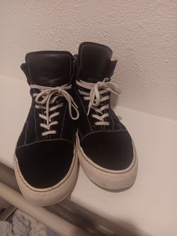 Black High-Top Sneakers – Size 44 (EU) / ~US 10.5-11 – Good Condition