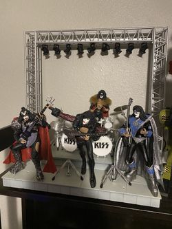 Kiss stage