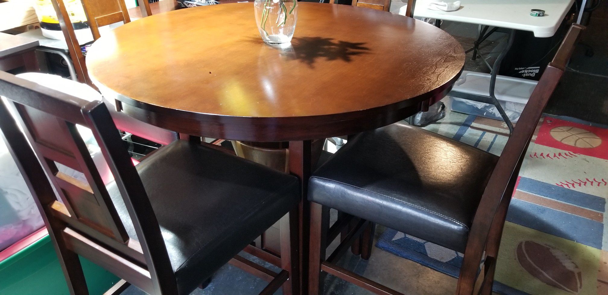 Bar height Pub table and chairs
