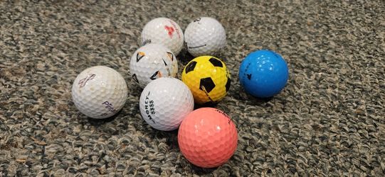 8 Unique Golf Balls