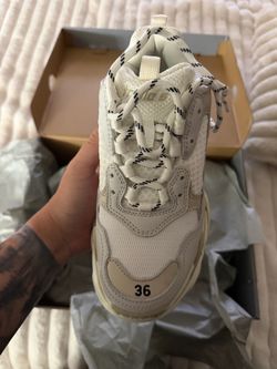 Balenciaga triple S