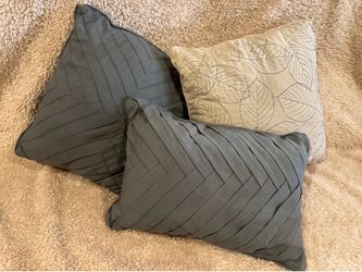 Accent pillows