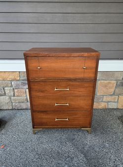 PENDING: Vintage Mid-Century Modern 4-Drawer Tallboy Dresser