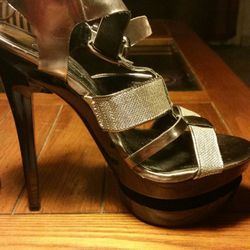 Jessica Simpson heels