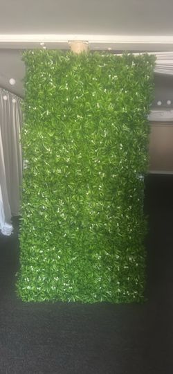 Grass wall