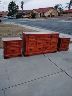 3 dresser set $300