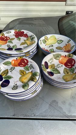 Oneida vtg fruit plates bowls
