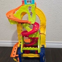 Little People Sit And Stand Skyway Raceway