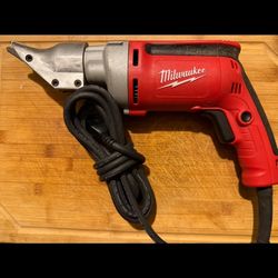 Milwaukee Metal cutting shears