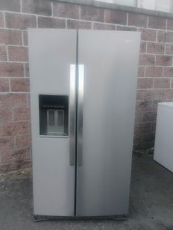 Whirlpool Refrigerator 36w 32d 69h