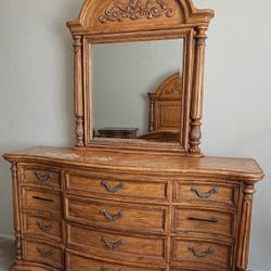 😮 Solid wood bedroom Set