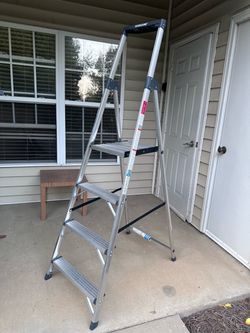 Workzone Aluminum Platform Step Ladder