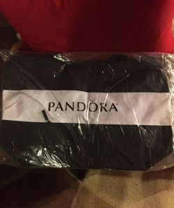 Pandora tote
