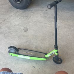 Razor E90 E-scooter