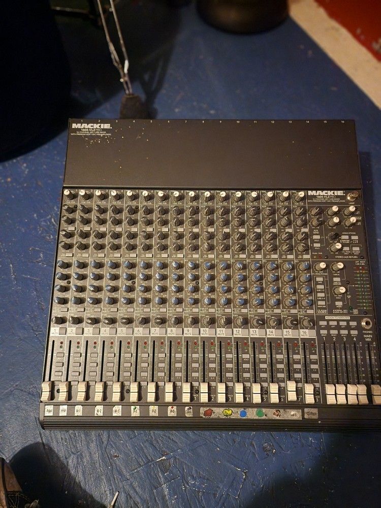 Mackie 1604 VLZ Pro
