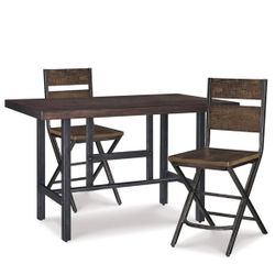 Ashley’s Dining Set 