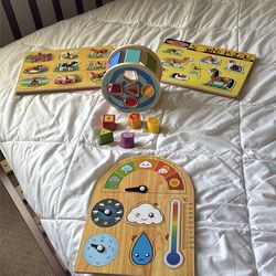 Various wood puzzles with Sound
