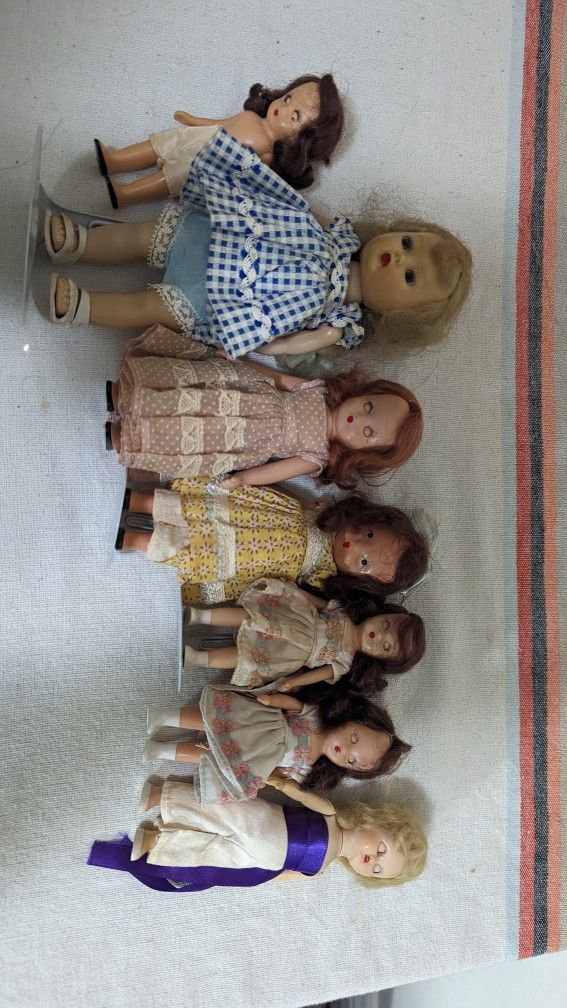 1960s Storybook Dolls & Nancy Ann Dolls With Dresses 