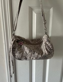 VIRAL VS PINK DUFFLE SHOULDER BAG