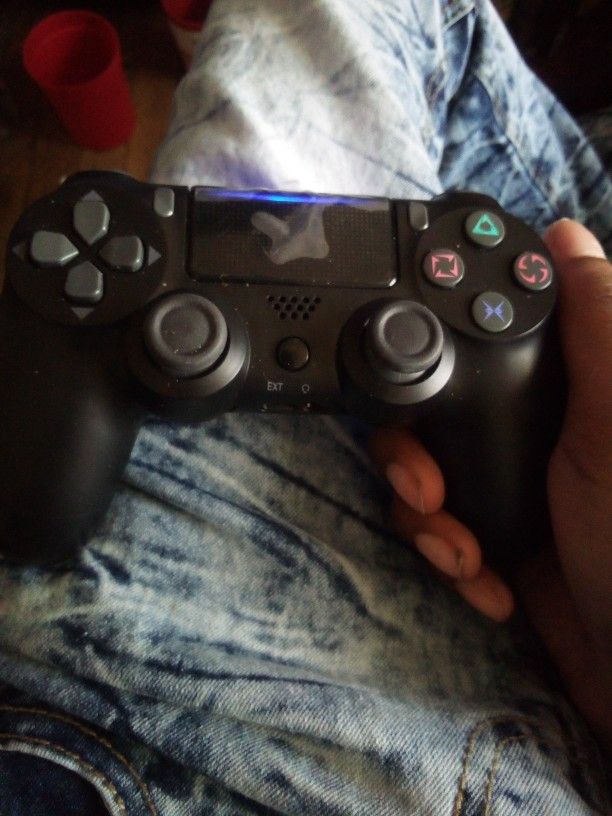 PS4 Console W/Controller 