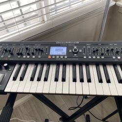 Behringer Deepmind 6 Polyphonic Analog Synthesizer 